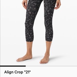 Lululemon Align crop 21” Equalized Multi. Size 4 NWOT